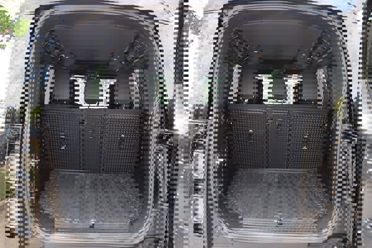 Used 2022 Land Rover Defender 110 X image 56