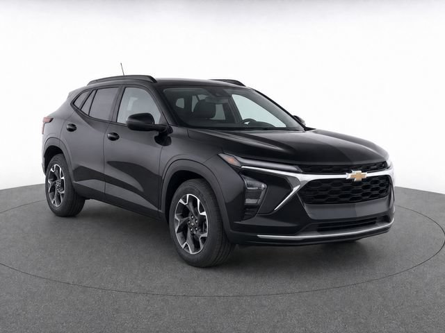 Used 2024 Chevrolet Trax LT w/ Sunroof Package FWD image 2