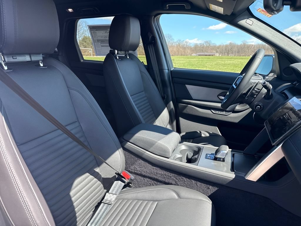 New 2026 Land Rover Discovery Sport Landmark AWD/4WD image 15
