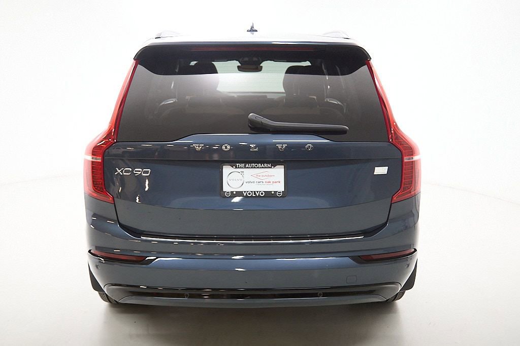 Certified 2023 Volvo XC90 T8 Ultimate w/ Protection Package Premier image 8