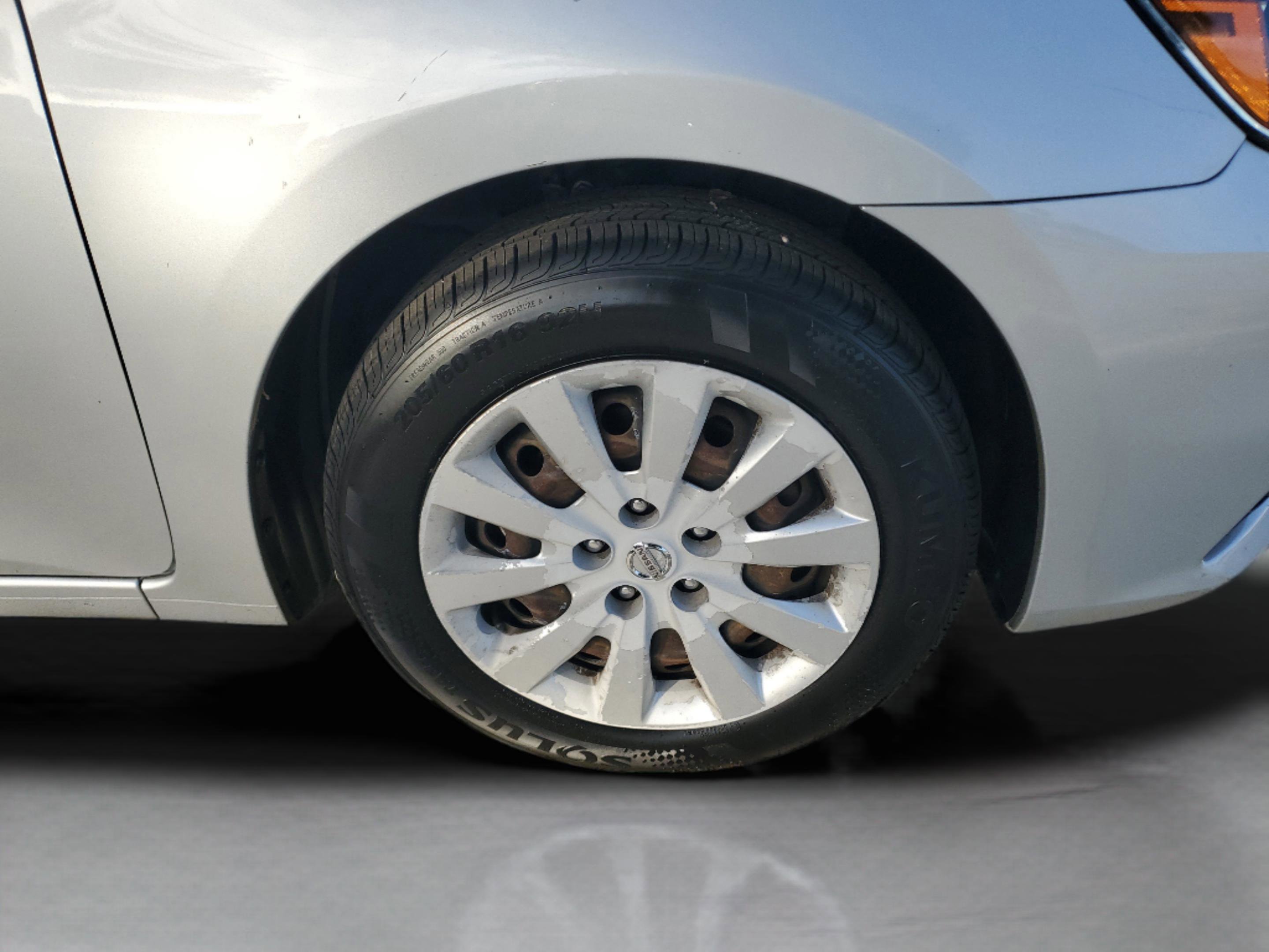 Used 2018 Nissan Sentra S image 30