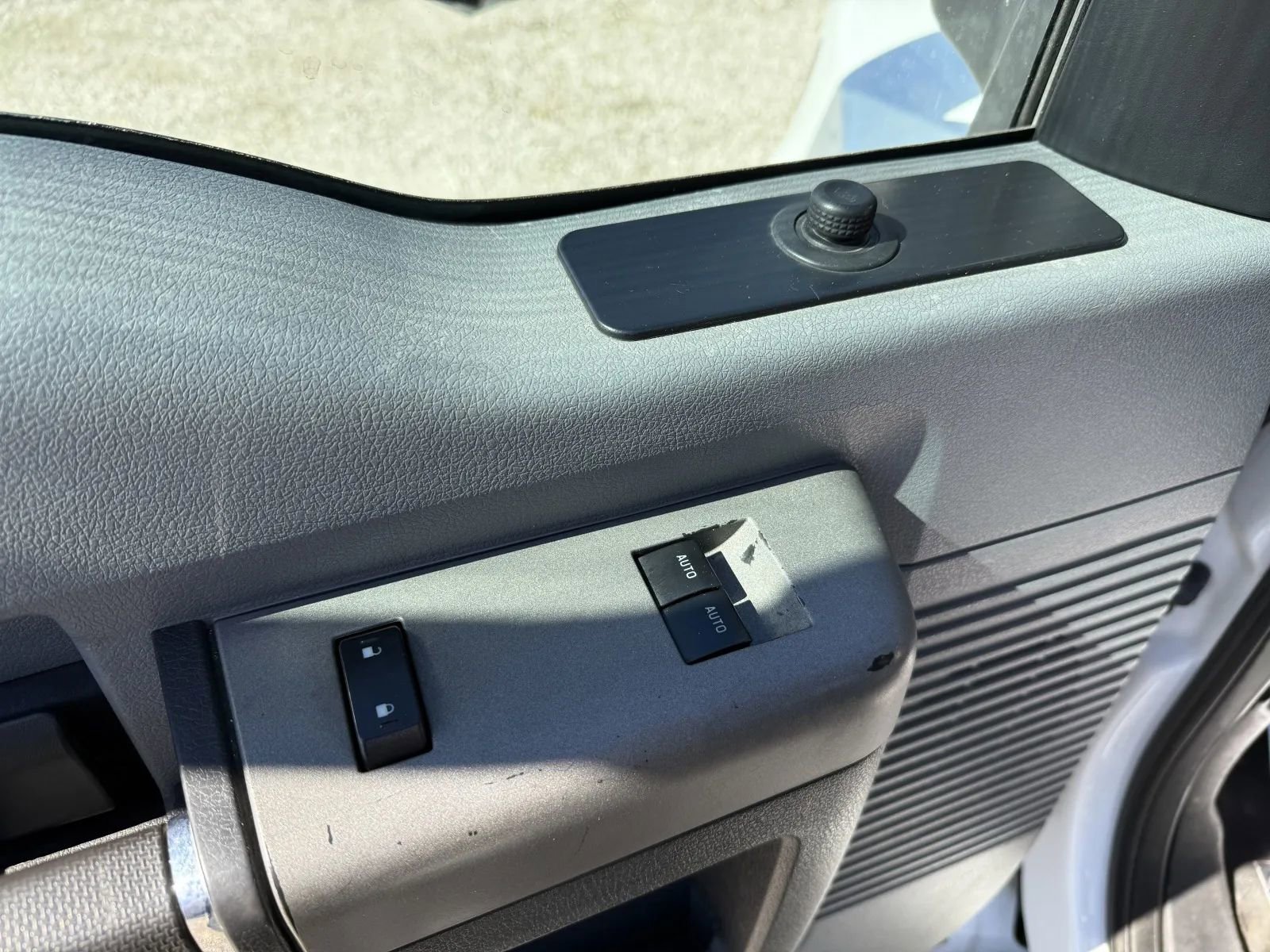 Used 2016 Ford F650 2WD Regular Cab Super Duty image 38