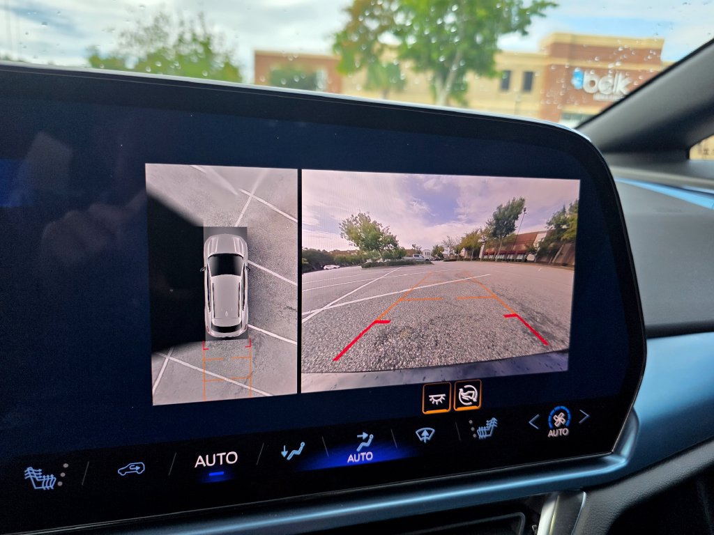 Certified 2024 Chevrolet Equinox EV LT FWD image 19
