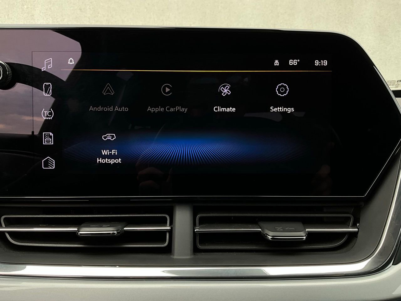 Used 2025 Chevrolet Trax LT image 27