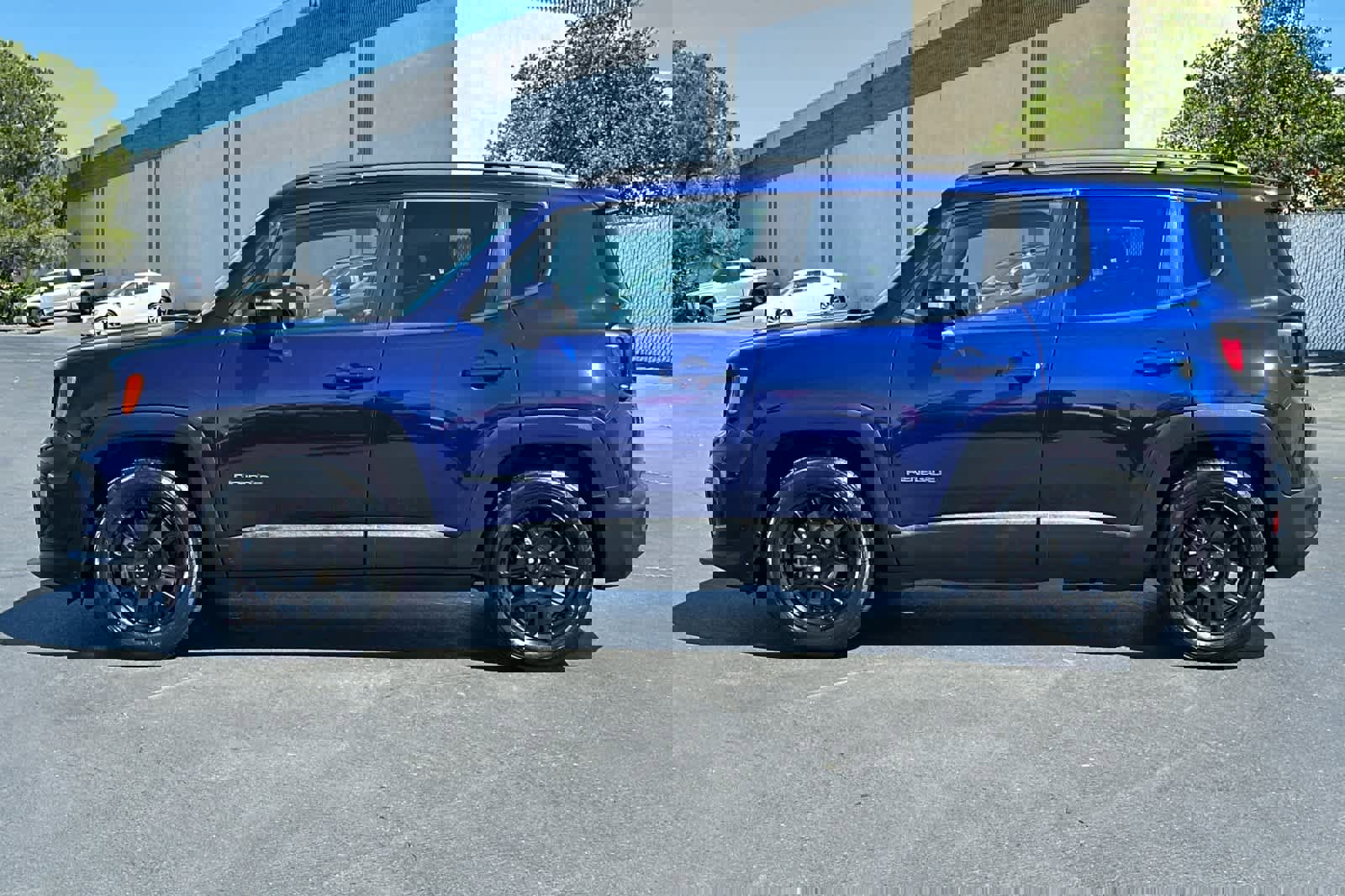 Used 2020 Jeep Renegade Altitude image 9