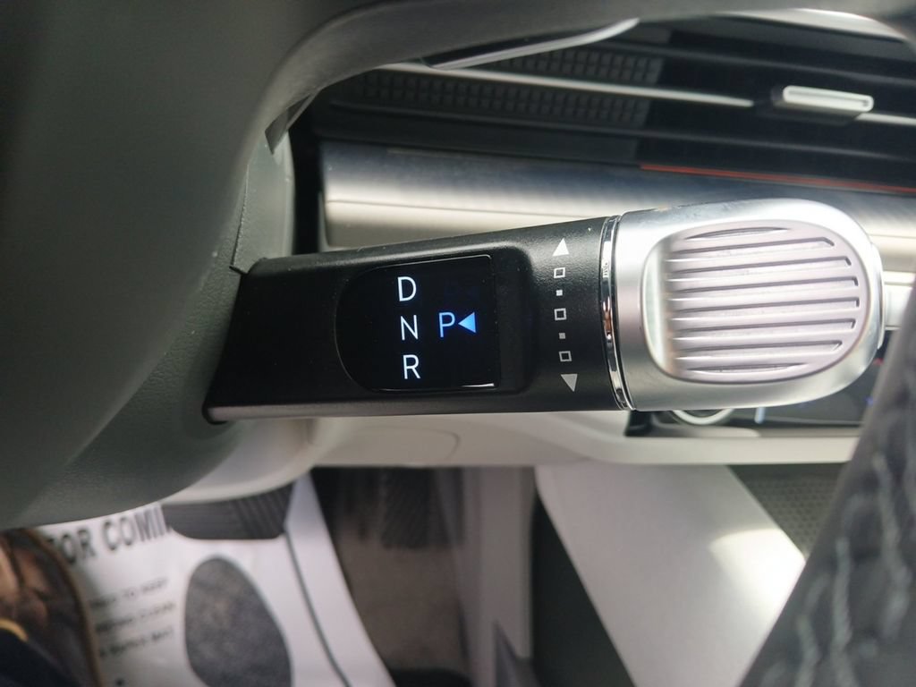 Used 2025 Hyundai Ioniq 6 SEL RWD image 27