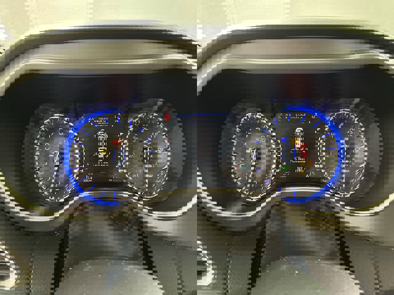 Used 2023 Chrysler Pacifica Touring-L image 17