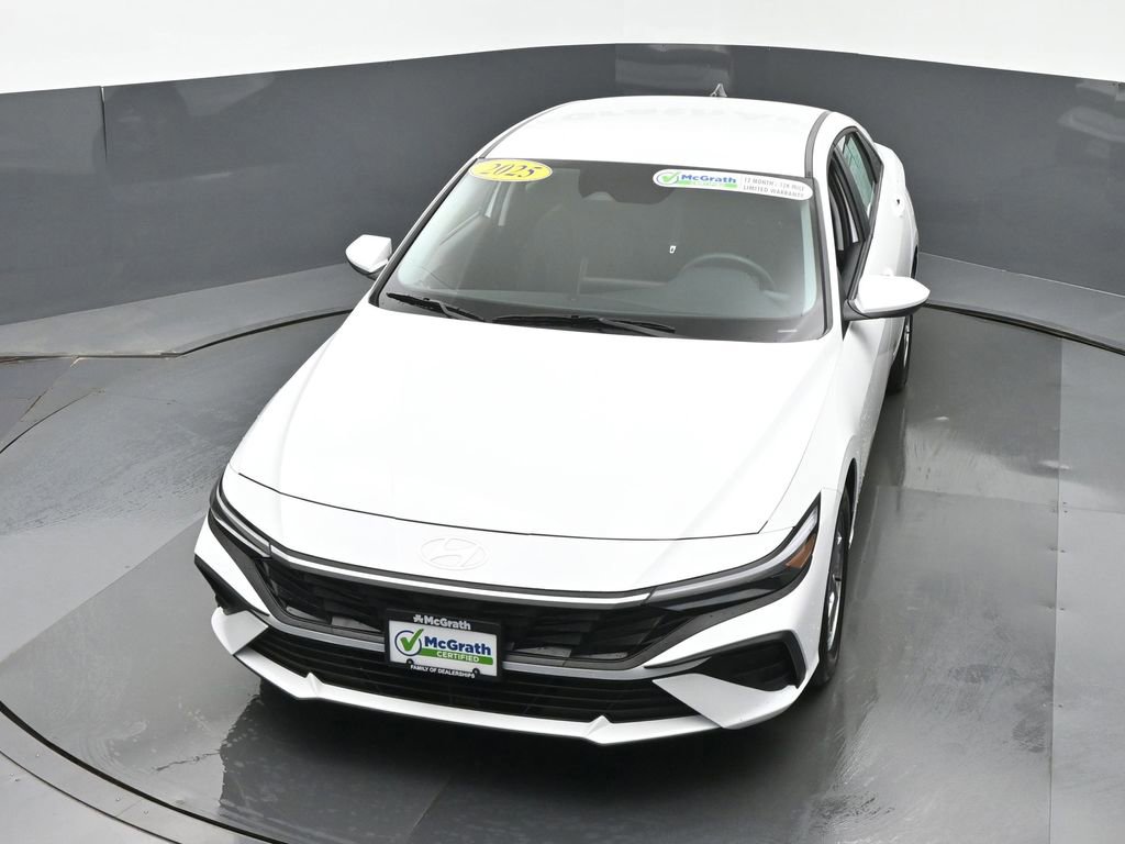 Used 2025 Hyundai Elantra SE image 26