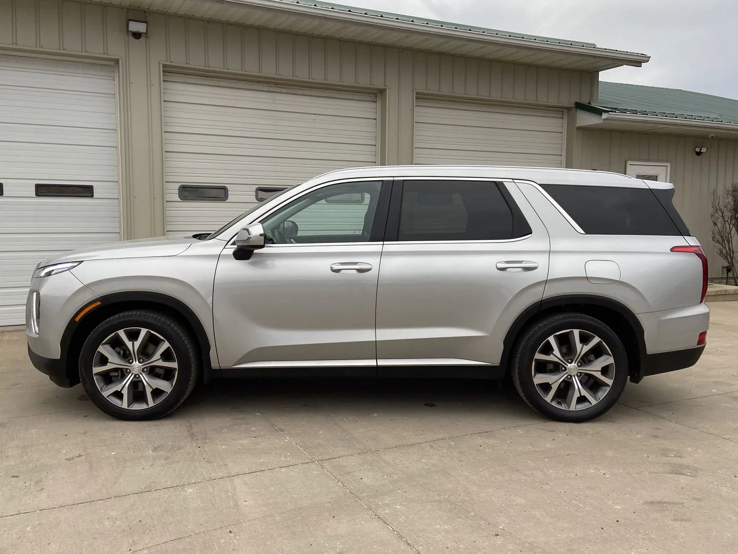 Used 2022 Hyundai Palisade SEL w/ 8P Bench Seat Package image 4