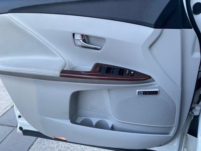 Used 2011 Toyota Venza AWD image 19