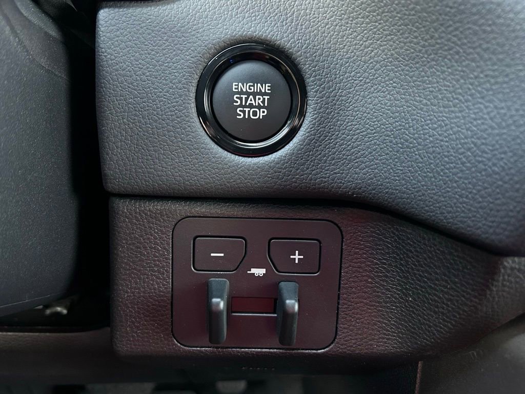 Certified 2026 Toyota Tundra Limited AWD/4WD image 30