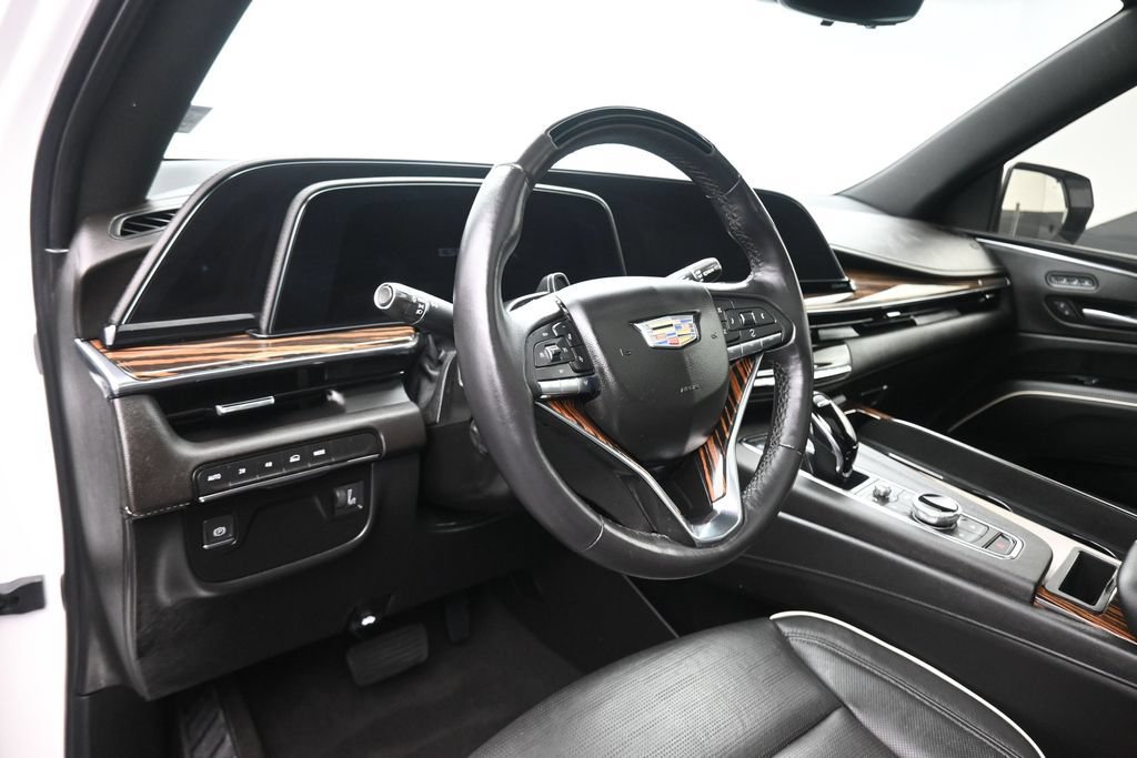 Used 2024 Cadillac Escalade ESV Premium Luxury w/ LPO, Floor Liner Package AWD/4WD image 13