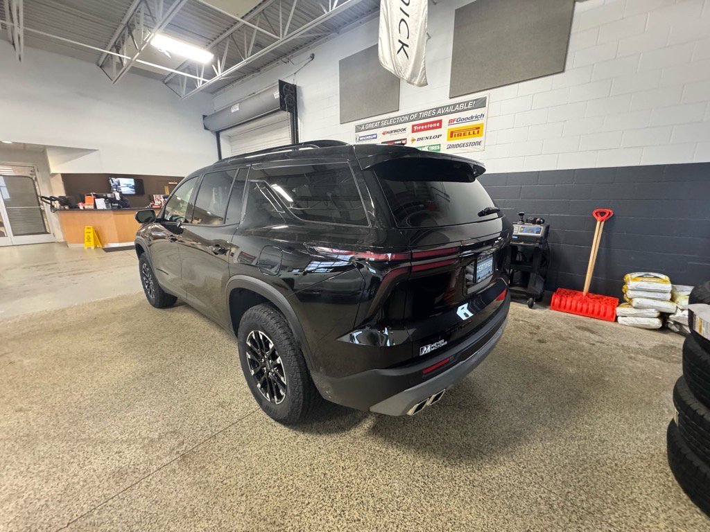 Certified 2024 Chevrolet Traverse Z71 w/ Enhanced Driving Package image 7