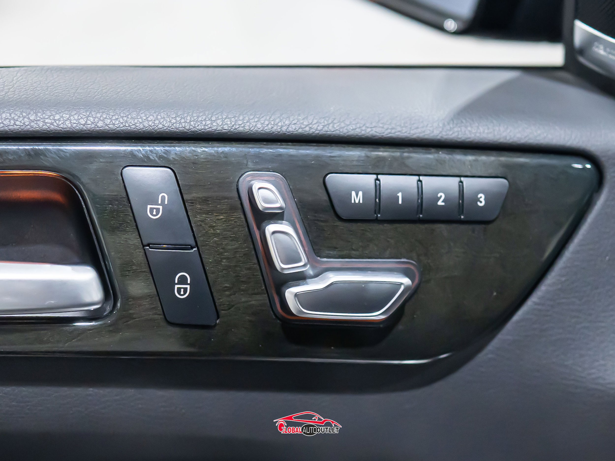 Used 2018 Mercedes-Benz GLS 550 4MATIC w/ Driver Assistance Package image 44