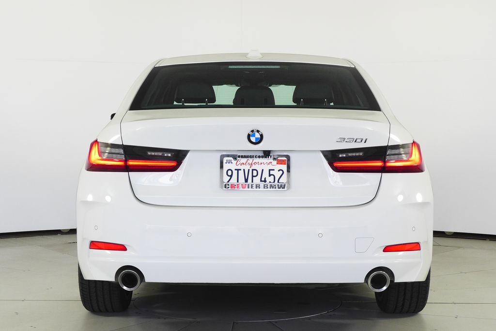 Used 2025 BMW 330i Sedan w/ Convenience Package RWD image 8