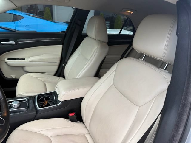 Used 2020 Chrysler 300 Touring L w/ Quick Order Package 2EF RWD image 7
