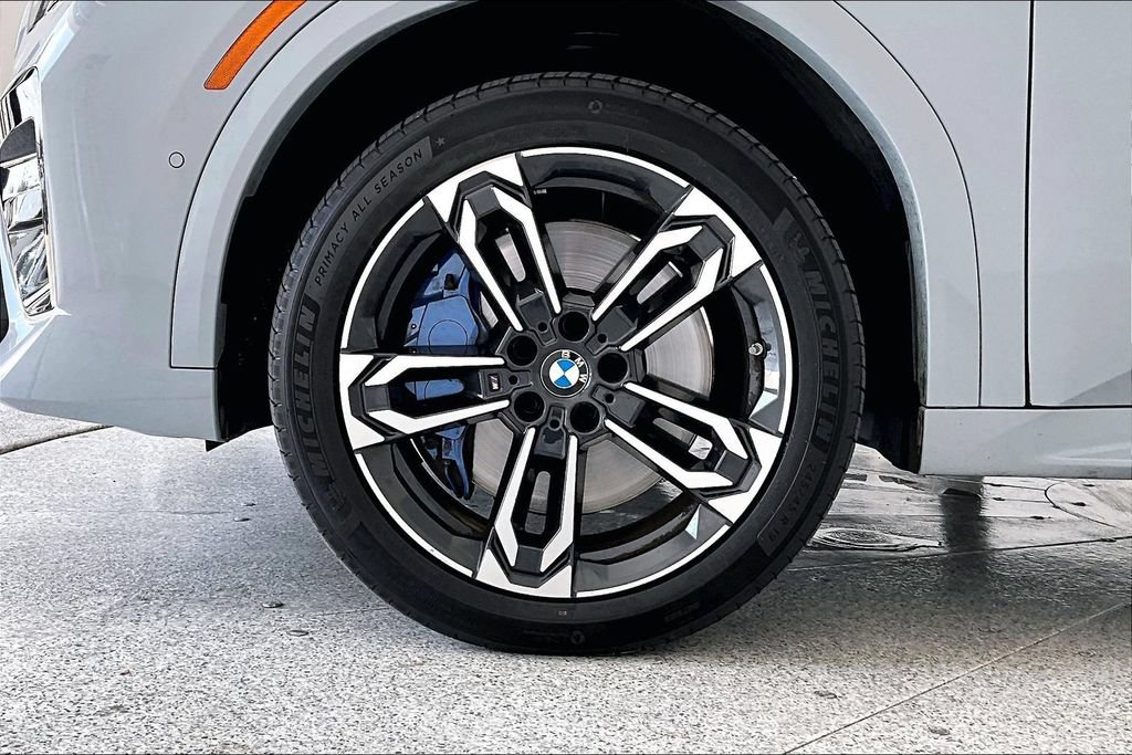 Used 2025 BMW X2 xDrive28i AWD/4WD image 11