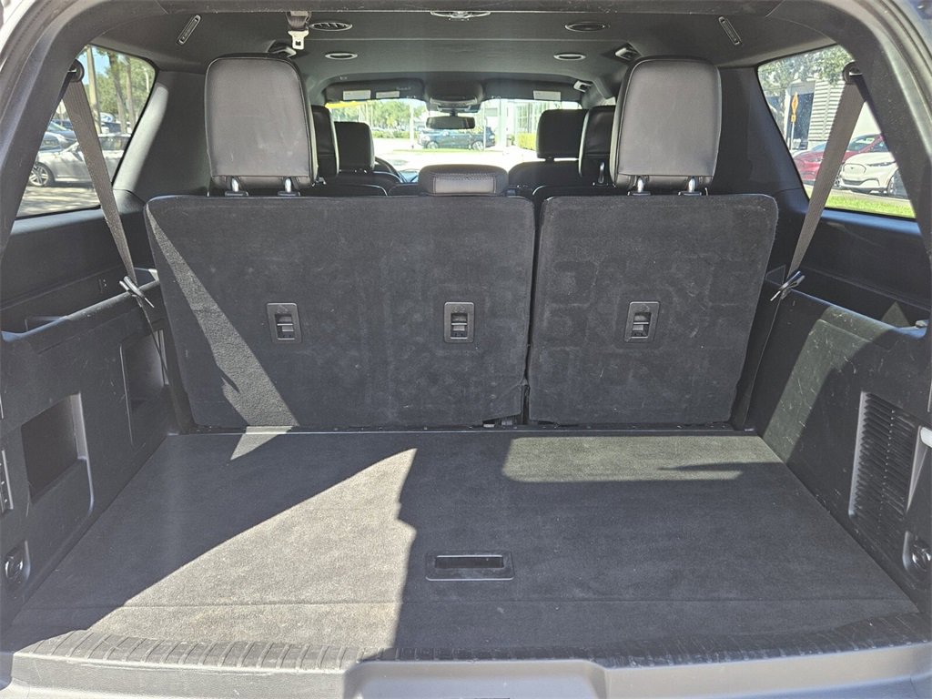 Used 2021 Ford Expedition Max XLT image 9