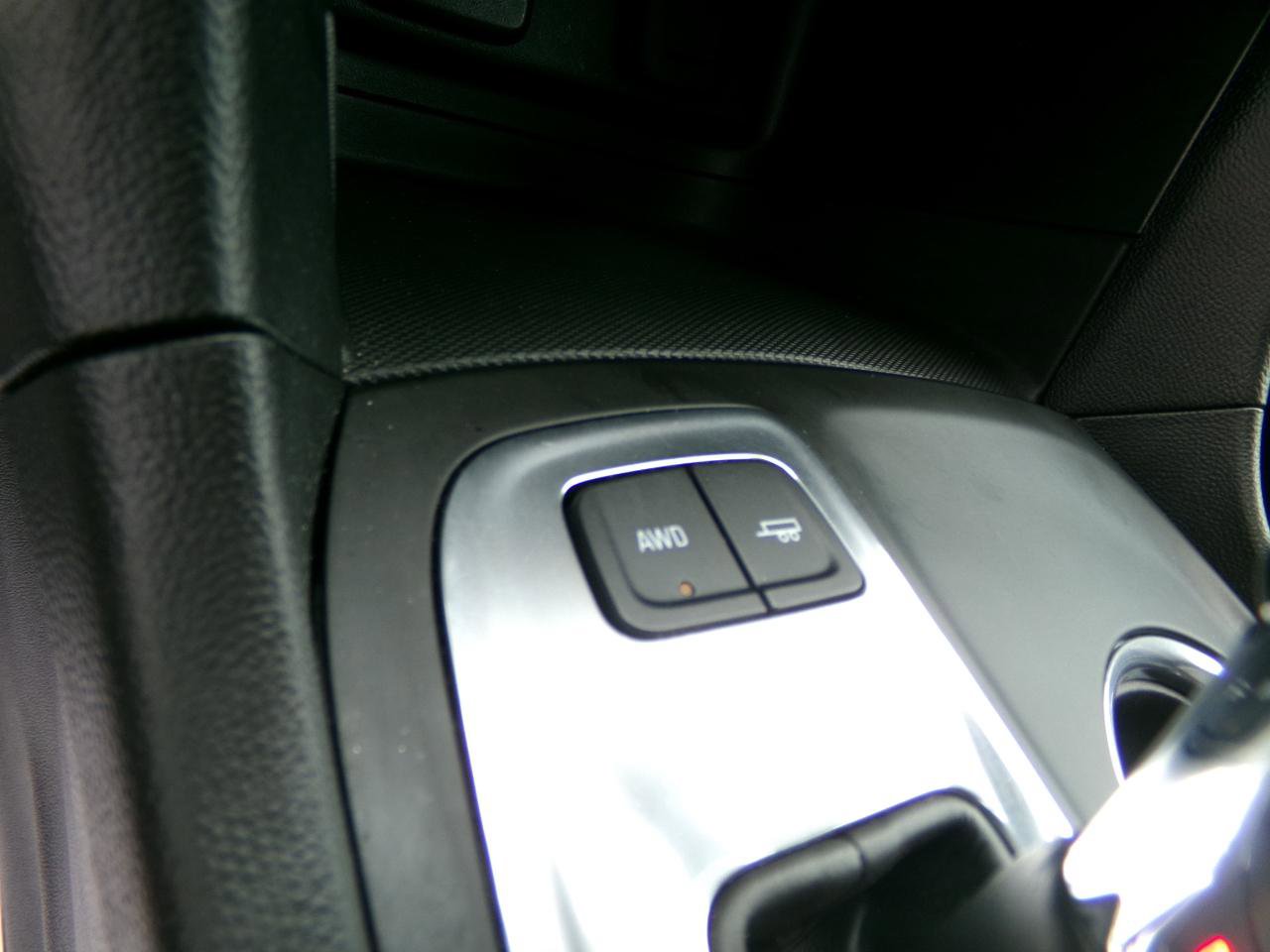 Used 2018 Chevrolet Equinox LT AWD/4WD image 14
