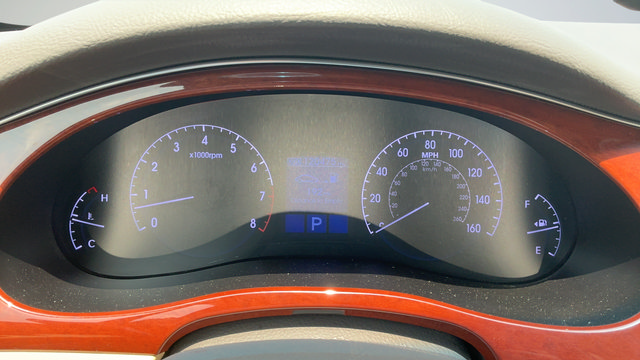 Used 2013 Hyundai Genesis 3.8 RWD image 14