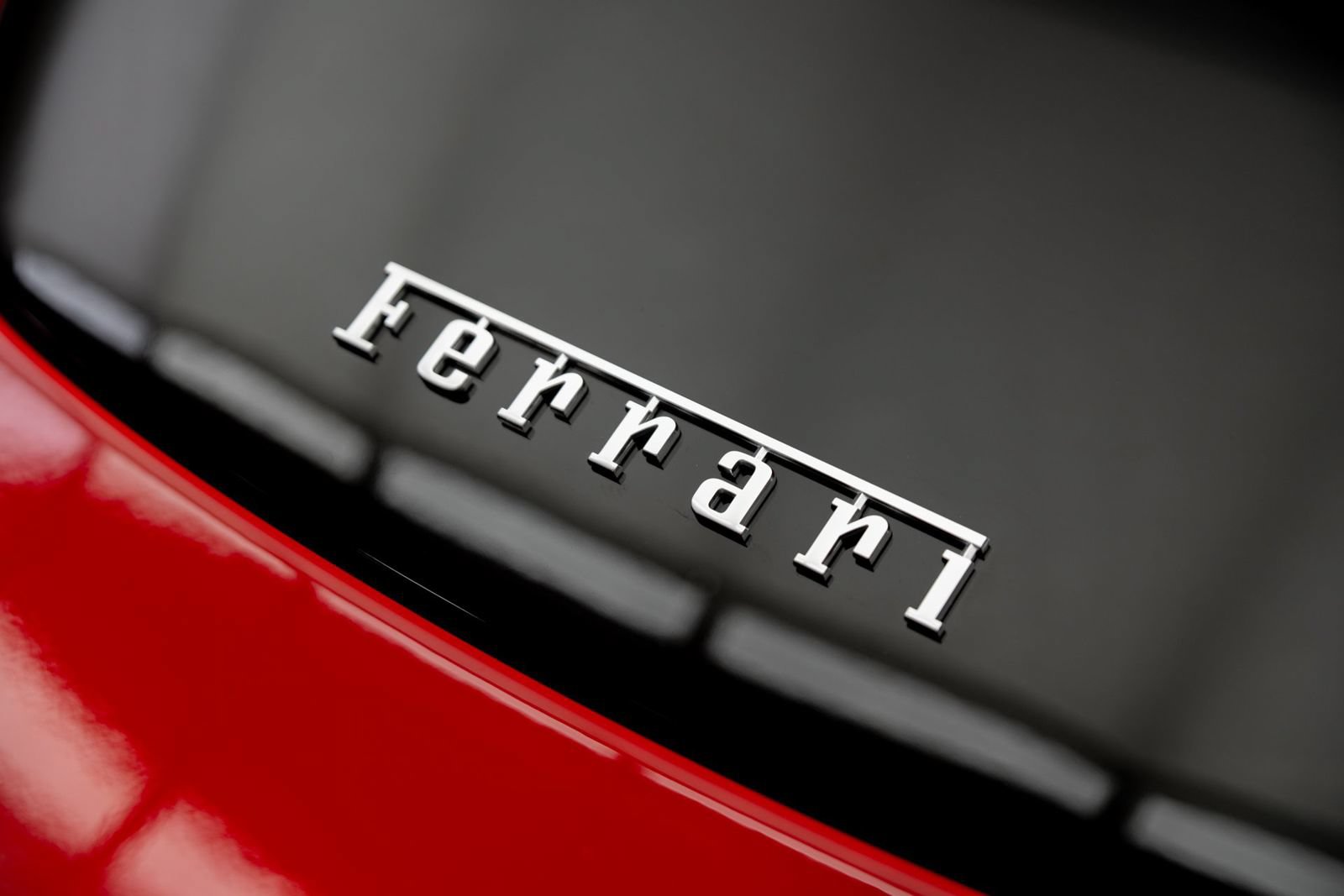 Used 2026 Ferrari Roma Spider RWD image 43