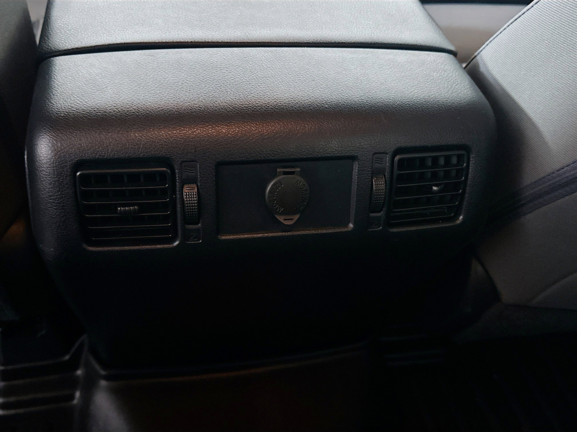 Used 2018 Toyota Tundra SR5 w/ SR5 Upgrade Package image 25