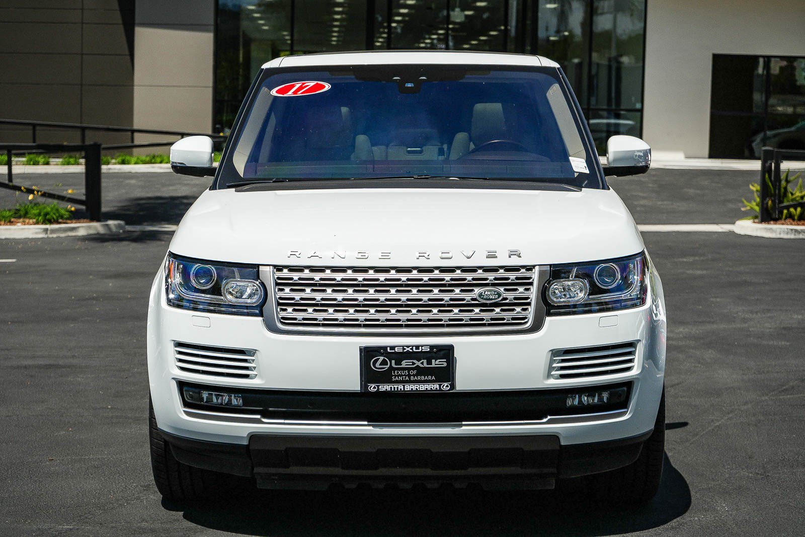Used 2017 Land Rover Range Rover Supercharged AWD/4WD image 2