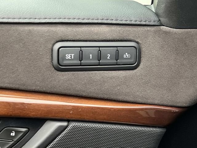 Used 2018 Cadillac Escalade ESV Premium Luxury image 20