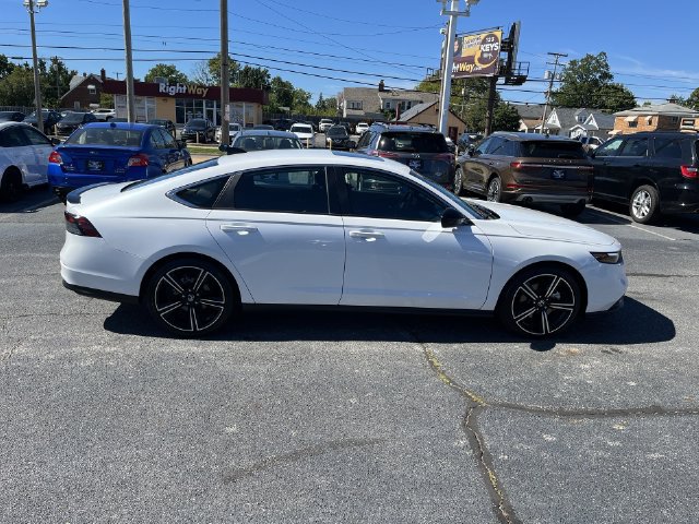 Used 2025 Honda Accord Sport image 11