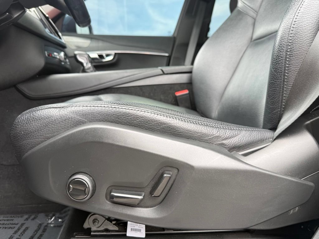 Used 2020 Volvo XC90 T6 Momentum w/ Protection Package AWD/4WD image 9