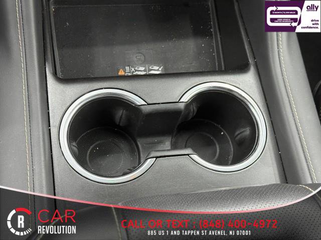 Used 2024 GMC Yukon XL SLT image 30