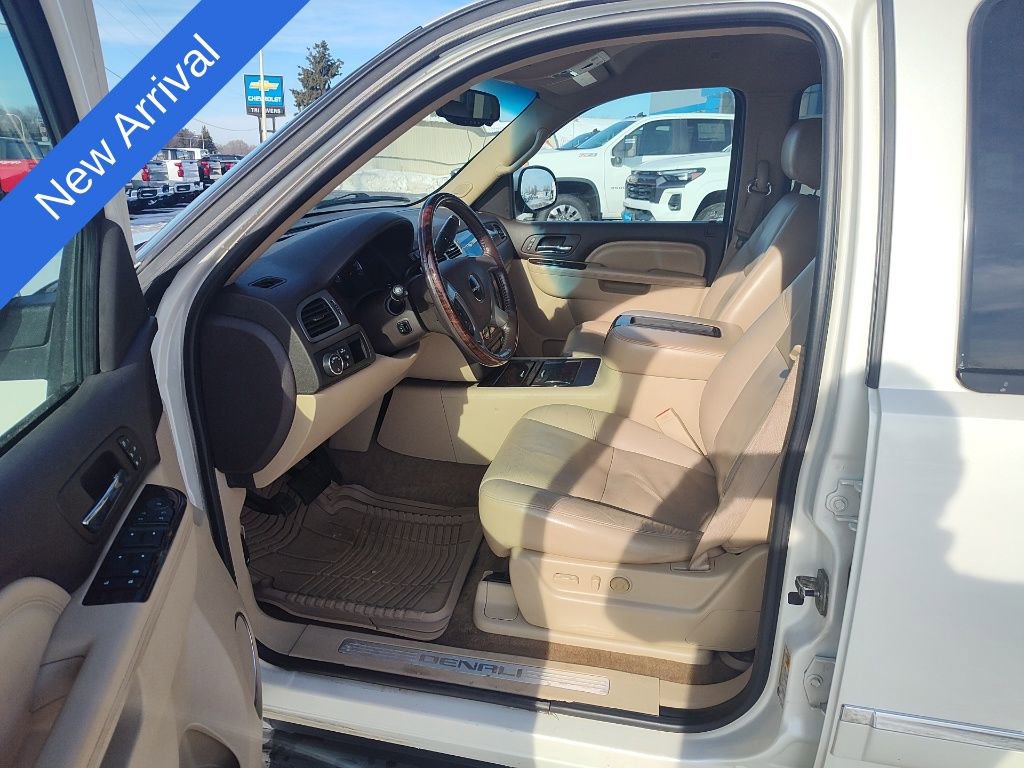 Used 2011 GMC Yukon Denali image 9
