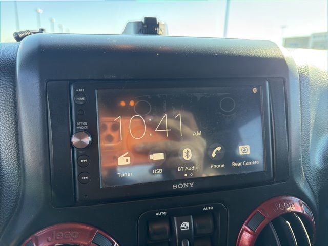 Used 2013 Jeep Wrangler Unlimited Sahara image 27