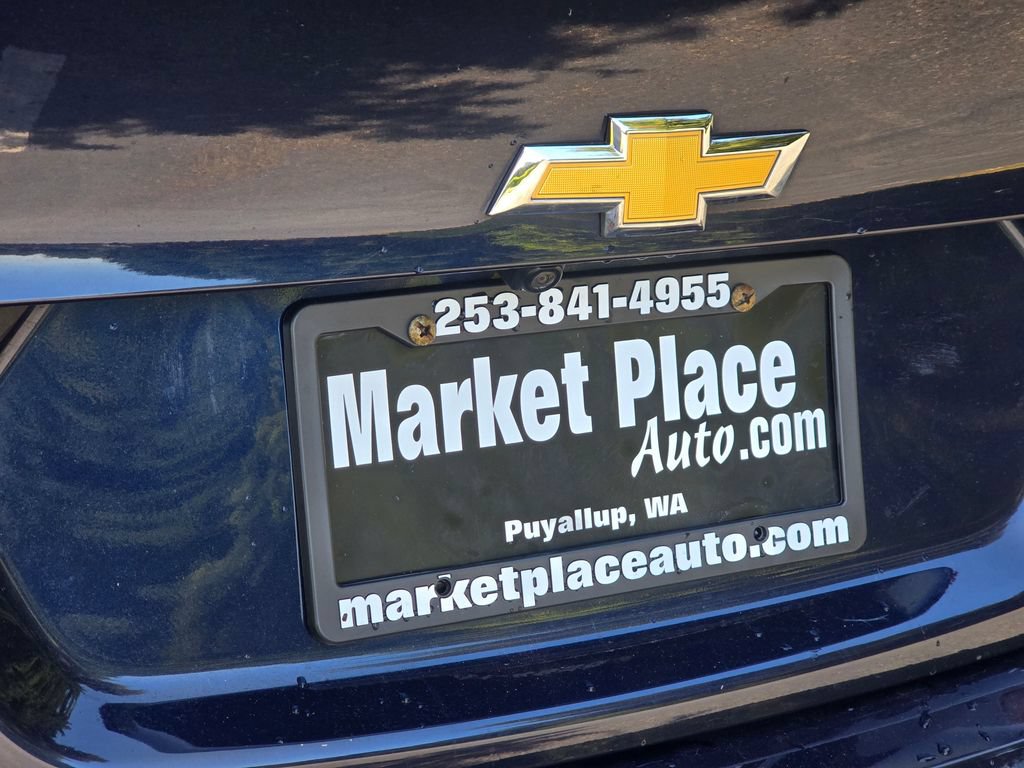 Used 2018 Chevrolet Malibu LT FWD image 14