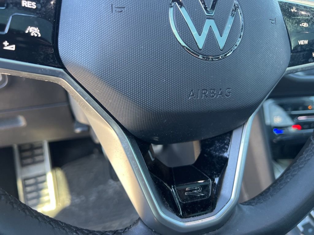 Used 2022 Volkswagen Tiguan SE R-Line AWD/4WD image 18