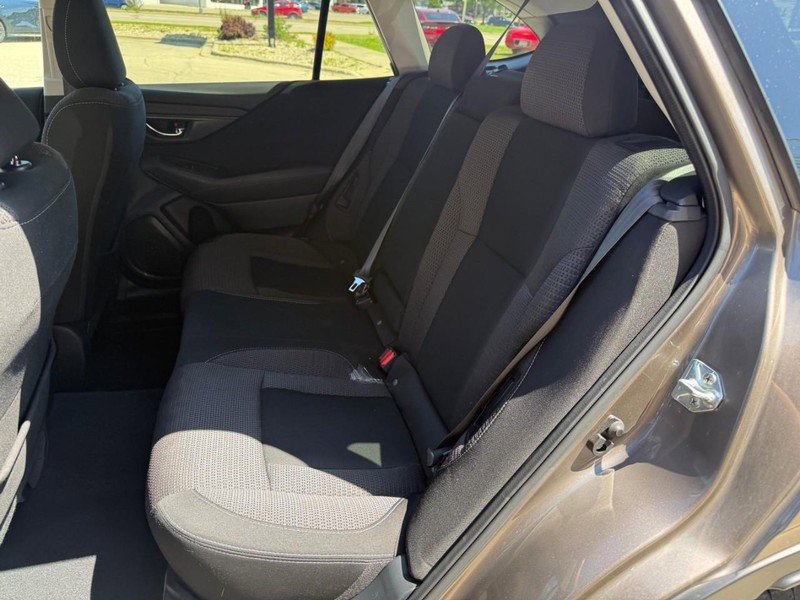 Used 2022 Subaru Outback Premium AWD/4WD image 11
