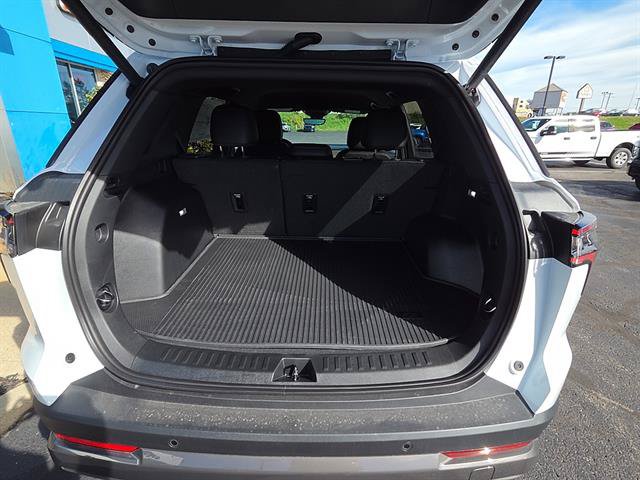 New 2027 Chevrolet Equinox ACTIV w/ Safety and Technology Package AWD/4WD image 15