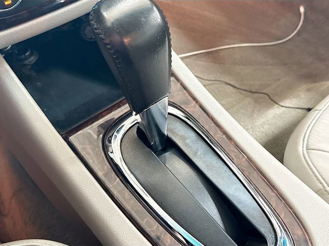 Used 2012 Chevrolet Impala LTZ FWD image 16