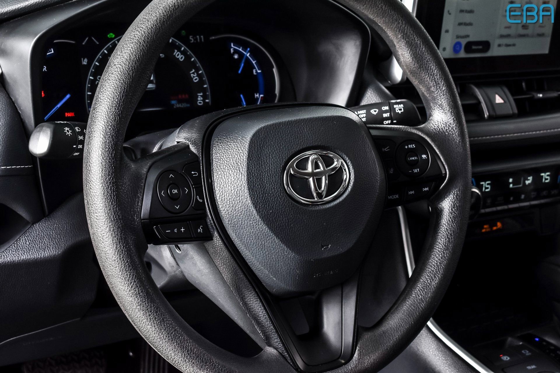 Used 2025 Toyota RAV4 LE AWD/4WD image 18