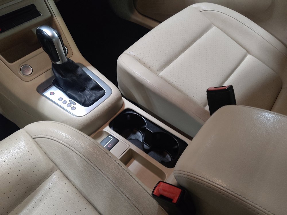 Used 2016 Volkswagen Tiguan S image 26