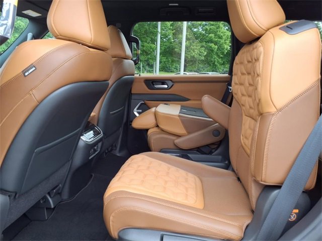 New 2025 Nissan Armada Platinum Reserve image 8