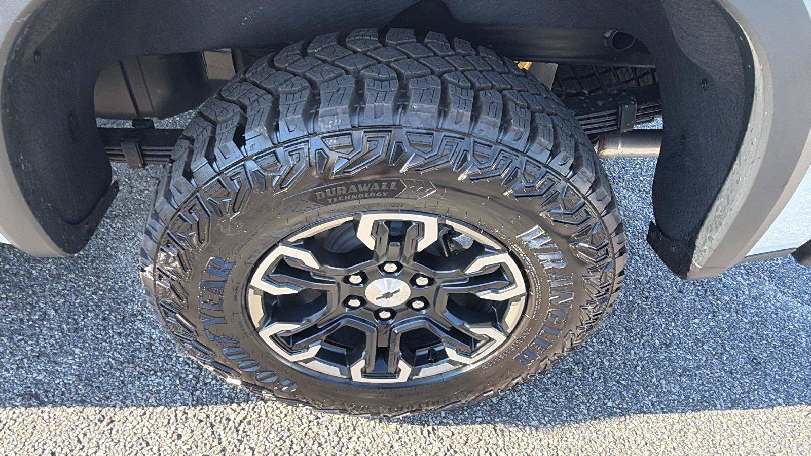 New 2026 Chevrolet Silverado 1500 ZR2 AWD/4WD image 13