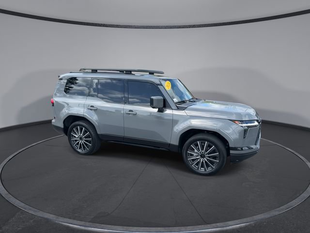 Used 2024 Lexus GX 550 w/ Cold Area Package image 3