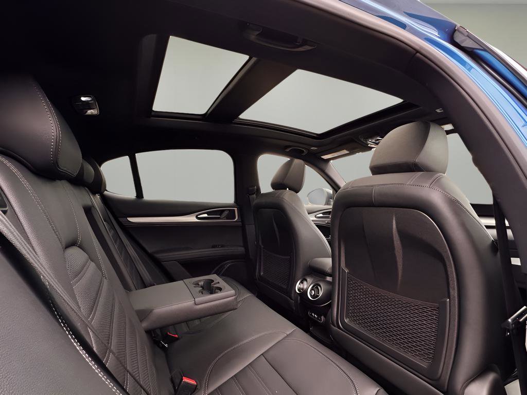 Used 2024 Alfa Romeo Stelvio Veloce image 22