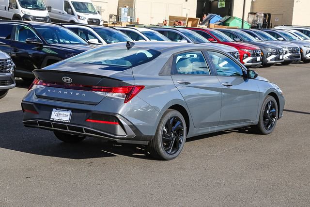 New 2026 Hyundai Elantra Sport FWD image 5