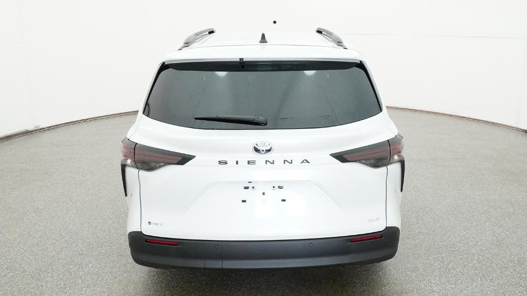 New 2026 Toyota Sienna XLE FWD image 6