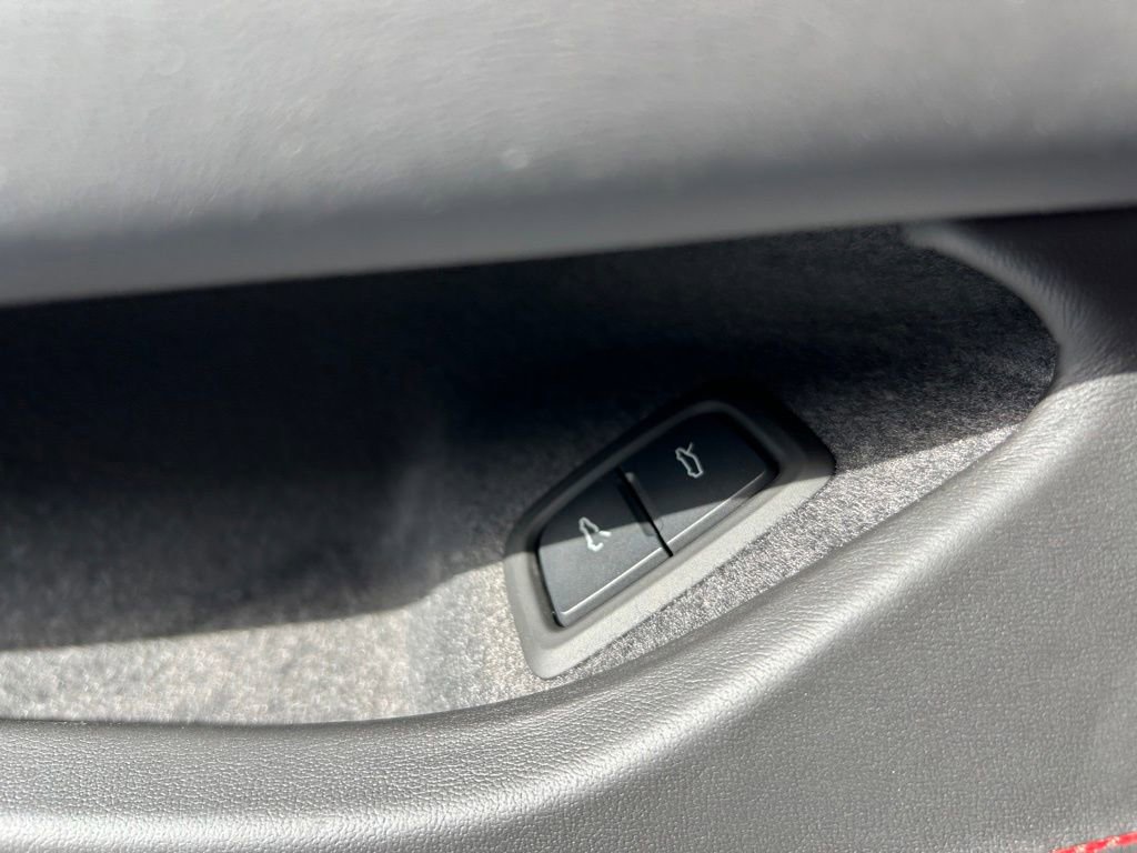 Used 2025 Chevrolet Corvette E-Ray image 46