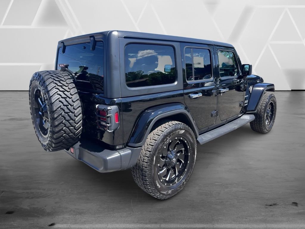 Used 2019 Jeep Wrangler Unlimited Sahara AWD/4WD image 8