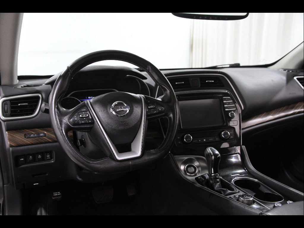 Used 2017 Nissan Maxima Platinum FWD image 6