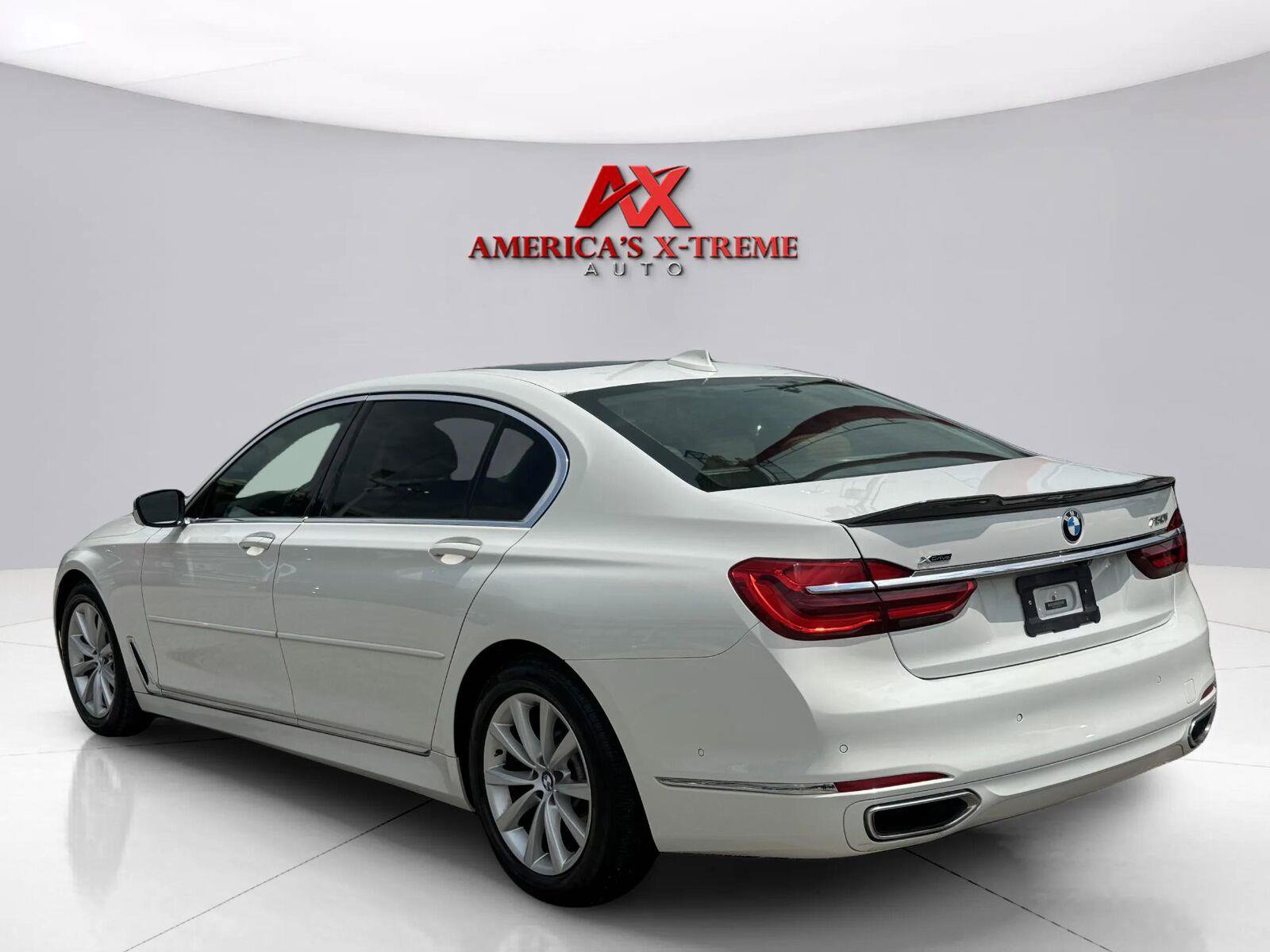 Used 2016 BMW 750i xDrive AWD/4WD image 4